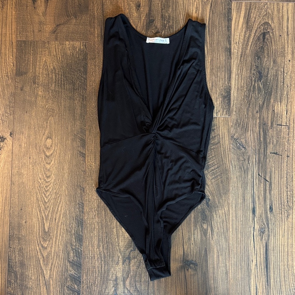 NanaMacs Black Twist-Front Sleeveless Bodysuit